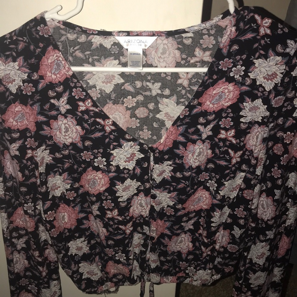 Cute shirt size xs